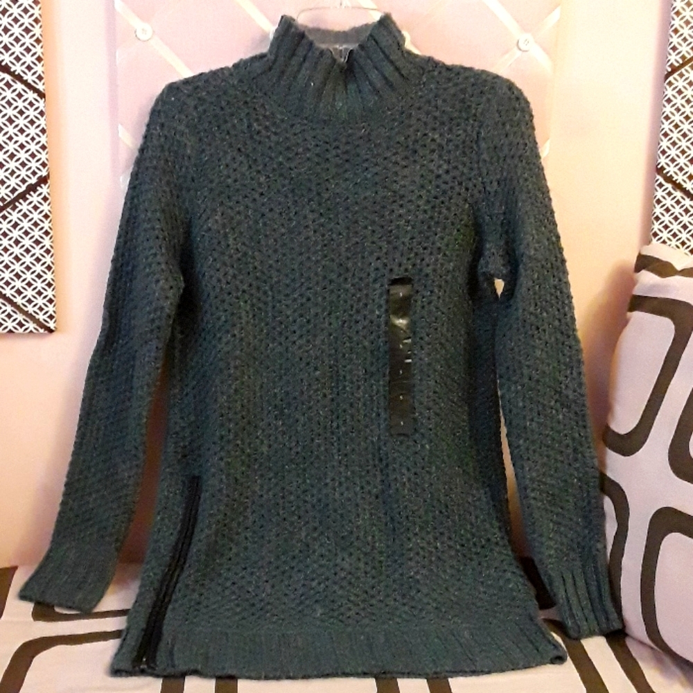 NWT Banana Republic Women's Mock-neck Sweater